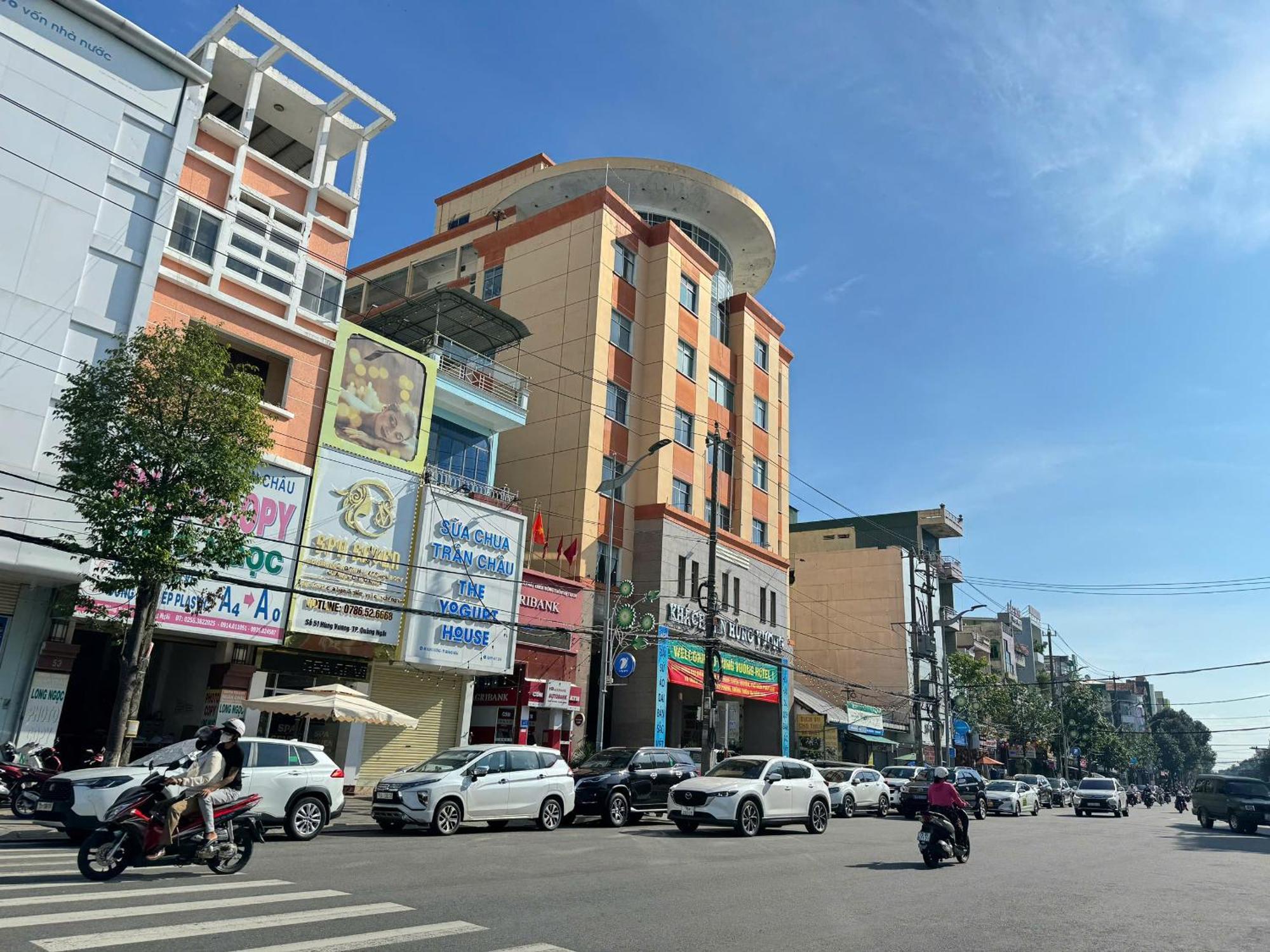 Hotel Khach San Hung Vuong Quang Ngai Exteriér fotografie