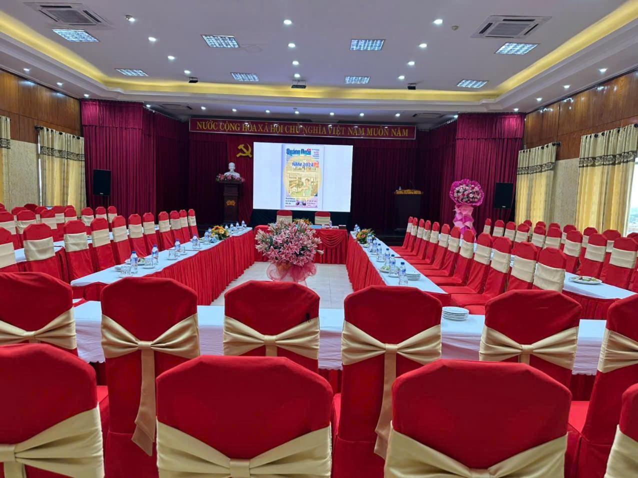 Hotel Khach San Hung Vuong Quang Ngai Exteriér fotografie